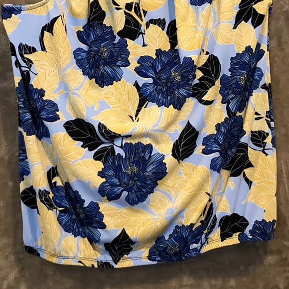 Blue/Yellow Halter Top - Picture 11 of 11